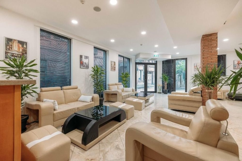 Atrium Boutique Hotel 42/50