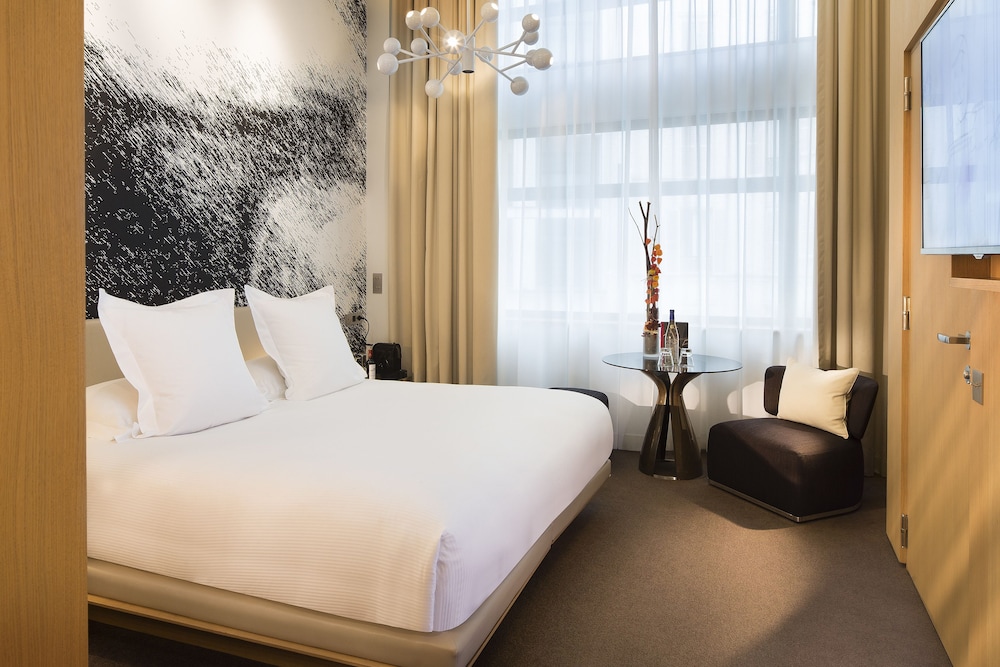 LE CINQ CODET 30/77