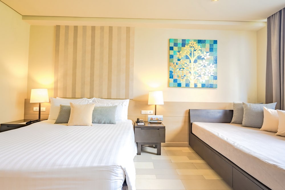 SUPERIOR ROOM