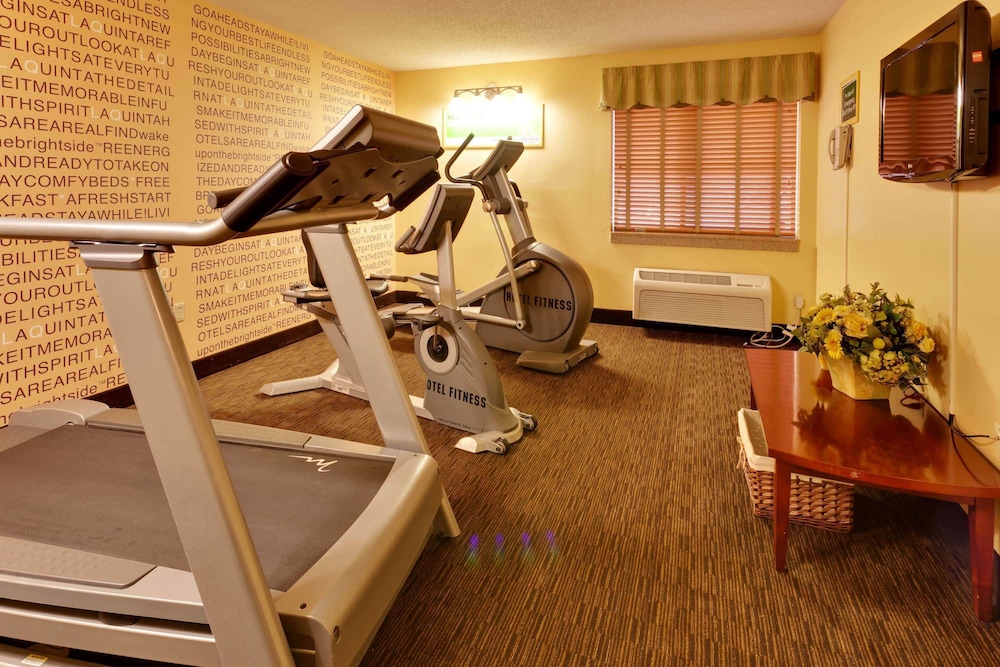 La Quinta Inn And Suites By Wyndham Plattsburgh 30/38