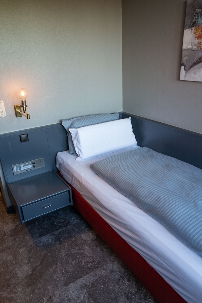 Hotel Mecklenheide 24/50