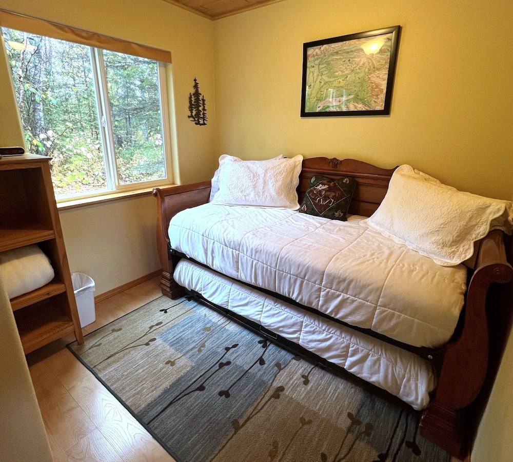 Alaska Adventure Unlimited Chalets 10/42