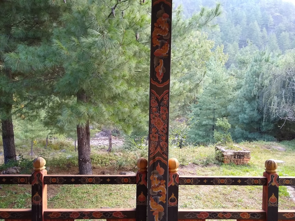 UDUMWARA RESORT 48/50