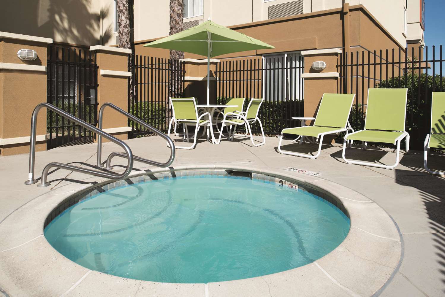 La Quinta Inn & Suites by Wyndham Fairfield - Napa Valley 24/37