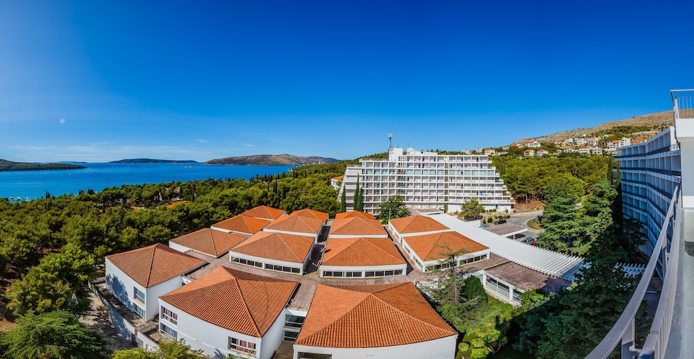 Hotel Medena Block A 32/50