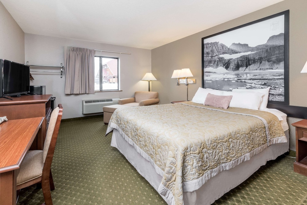 Super 8 by Wyndham Kalispell Glacier National Park 10/28