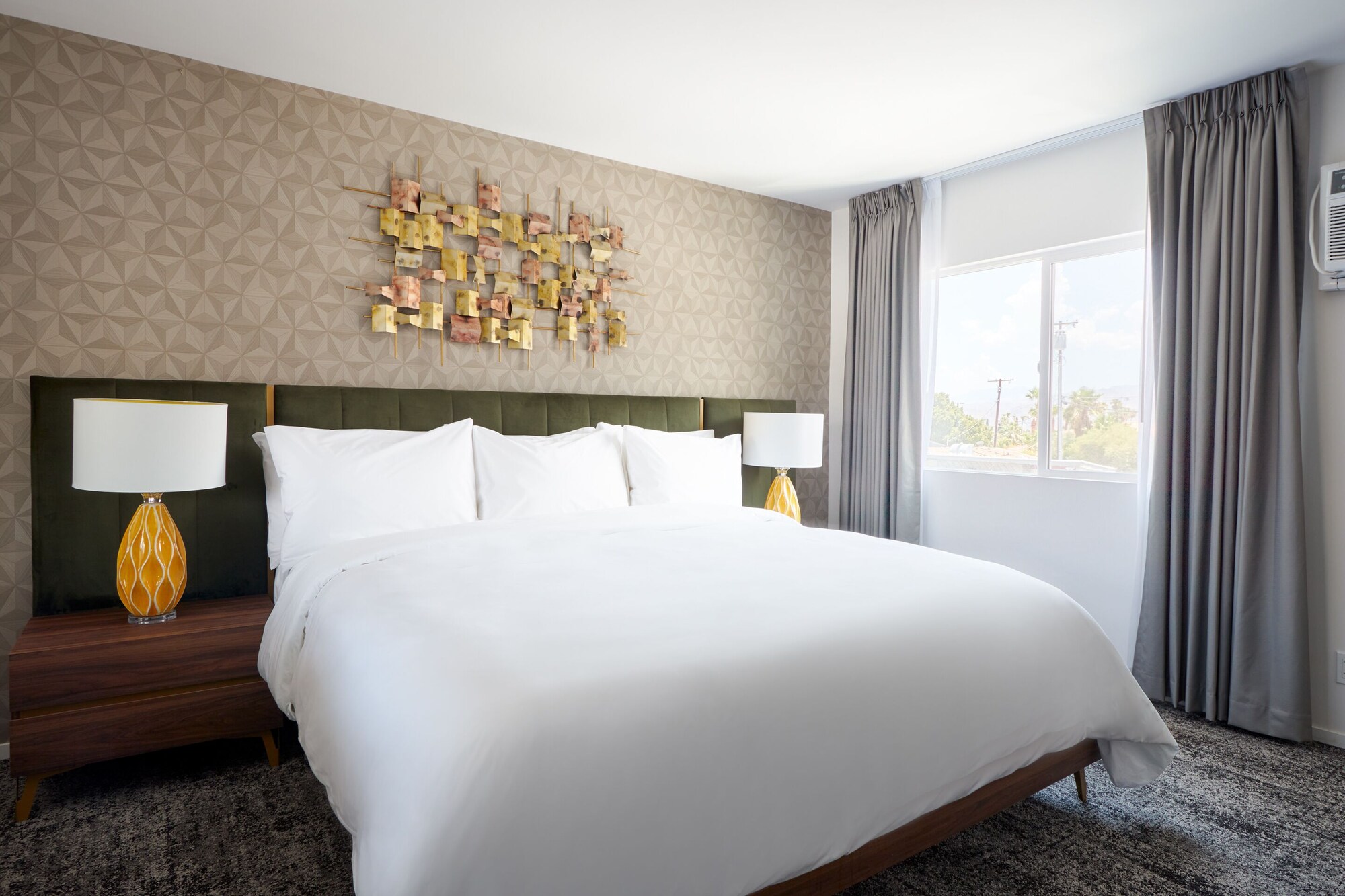 Suite, King Bed