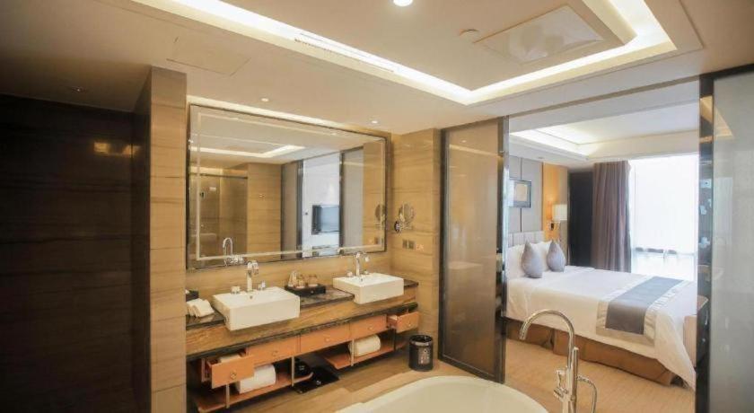 Zhong Lian (GDH) International Hotel 43/48