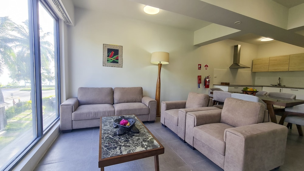 Ramada Suites by Wyndham Seafront Coral Coast 38/60