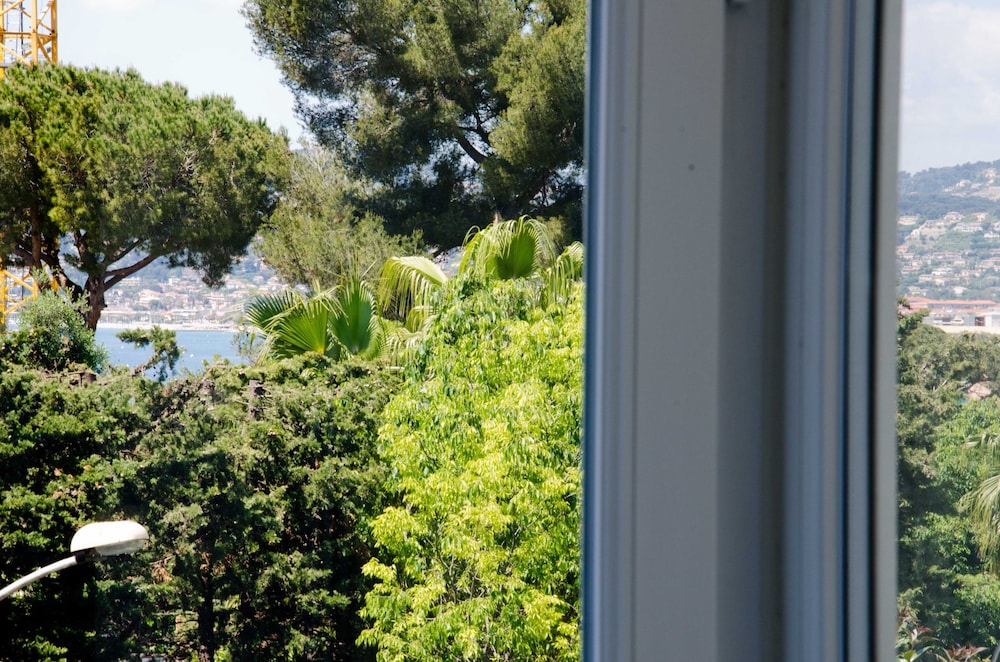 Residence Emeraude 40/50
