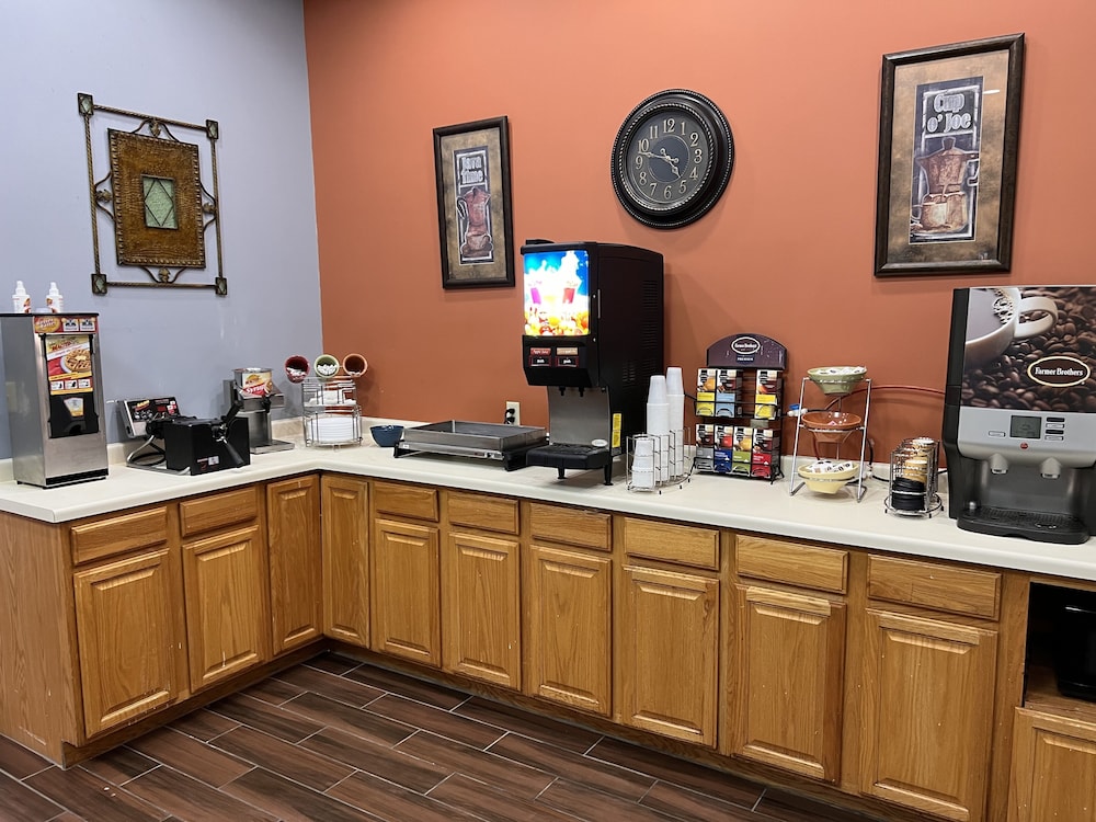 GrandStay Hotel & Suites Waseca 5/29