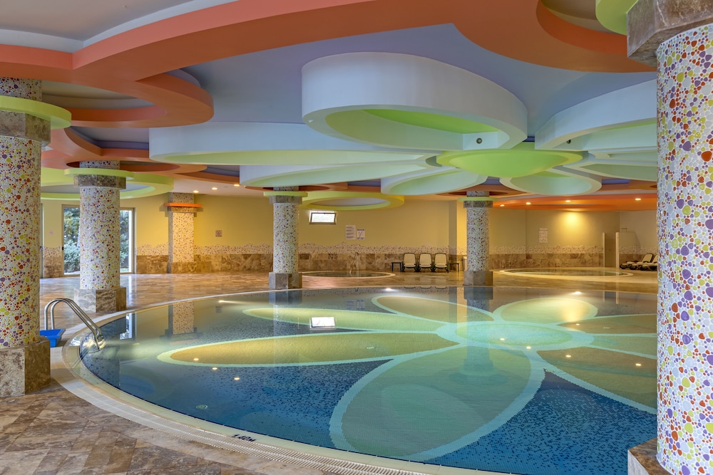 Royal Wings Hotel 22/50