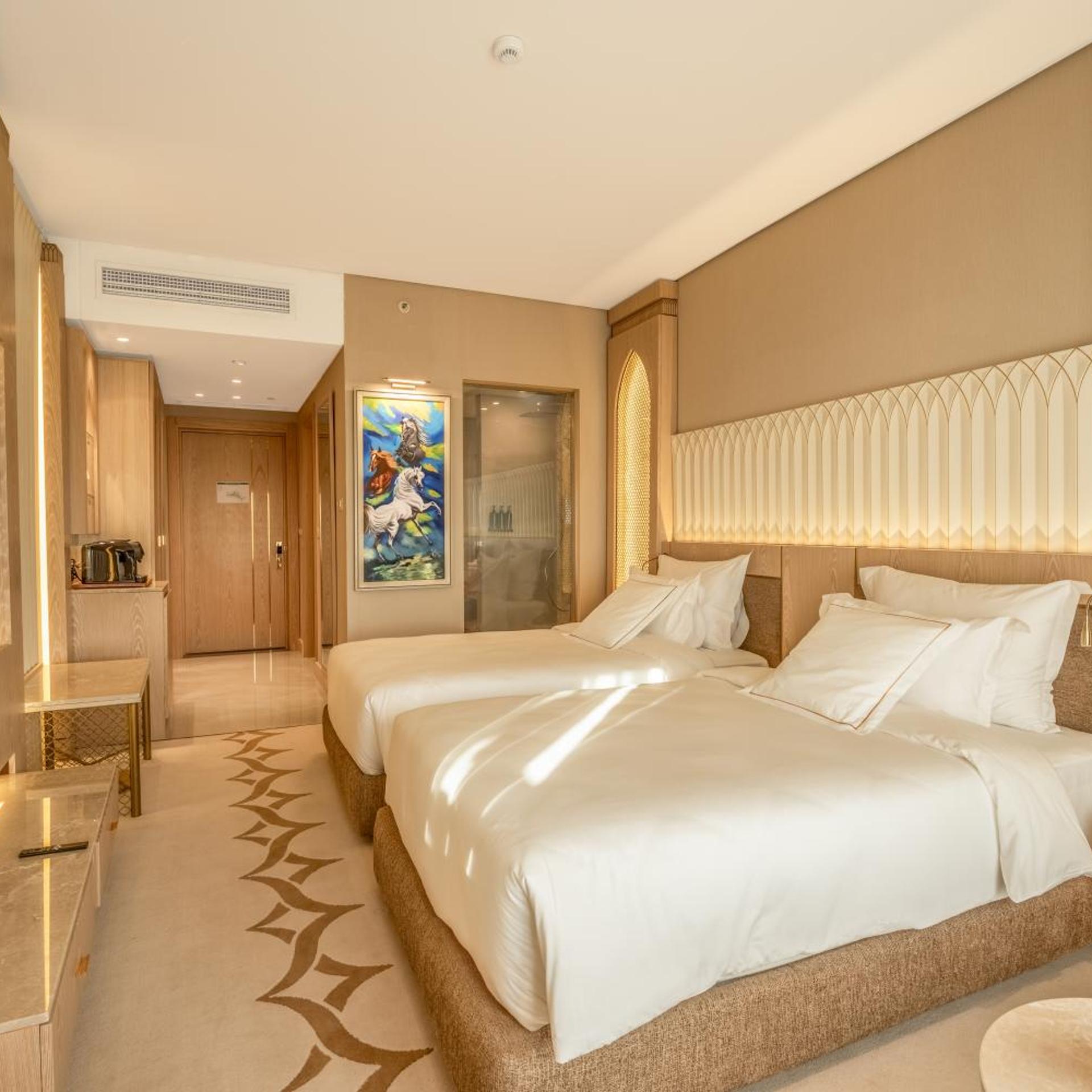 World Heart Hotel 24/57