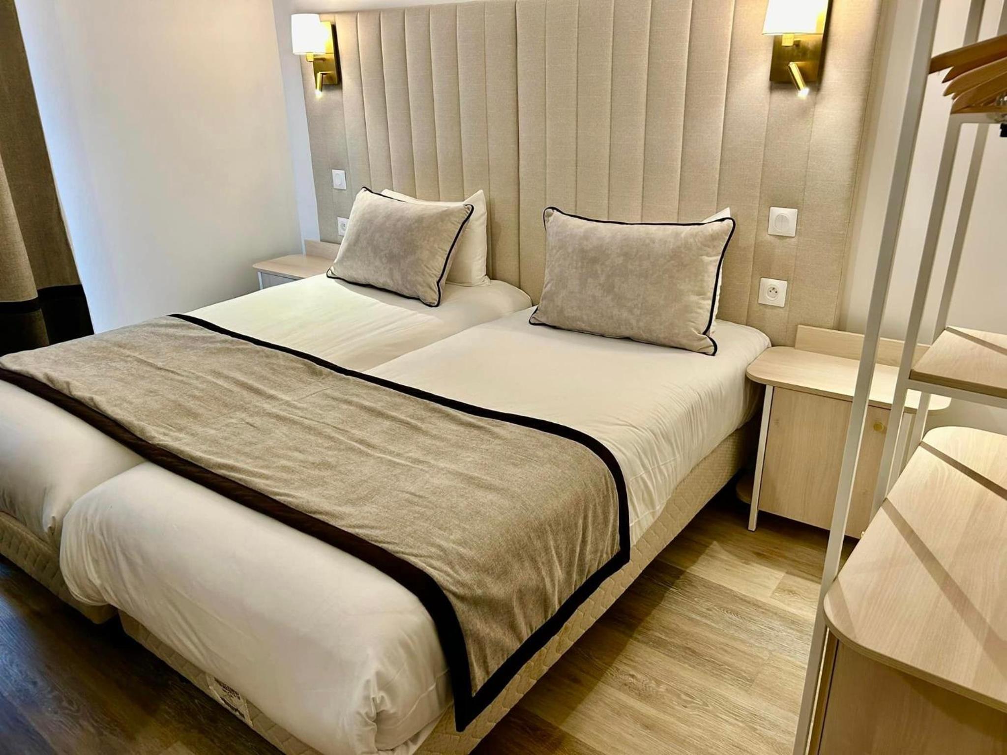 Superior, Queen Bed