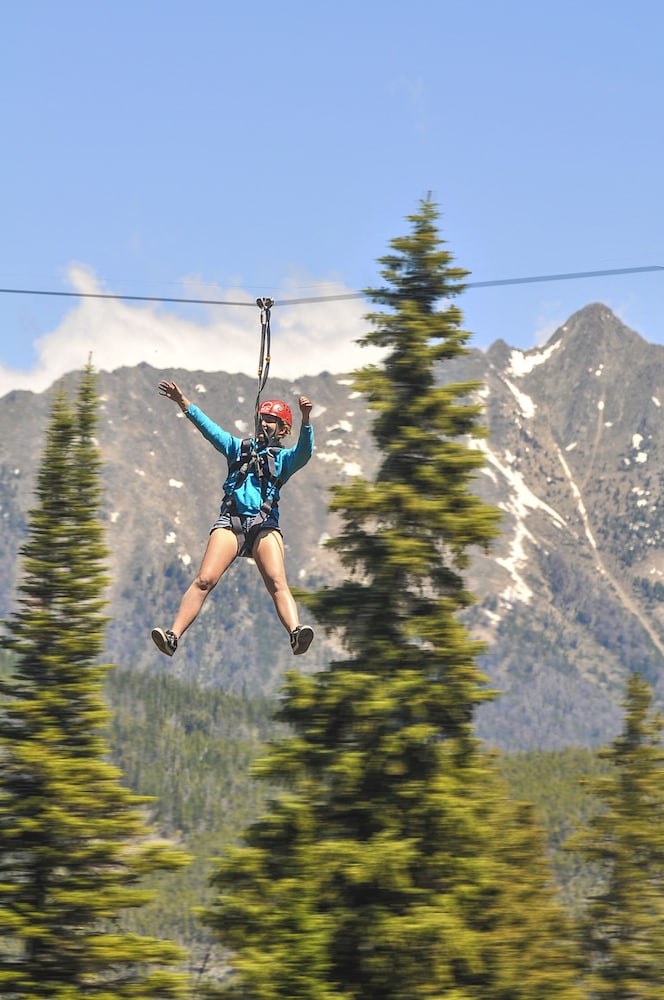 The Village Center At Big Sky Resort 32/70