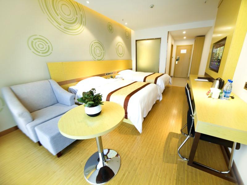 GreenTree Inn Huanggang City Wuxue City Kanjiang Avenue 15/27