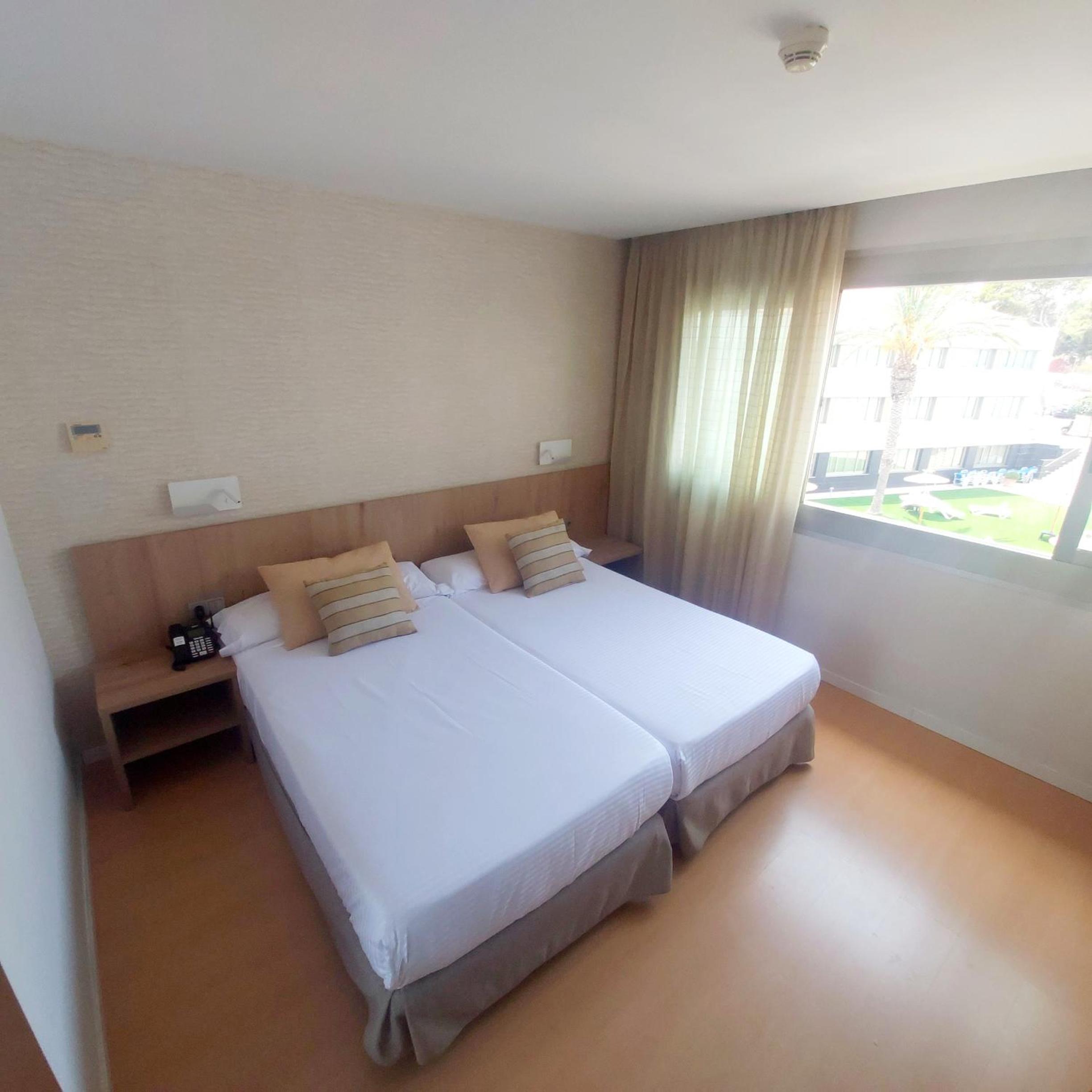 Premium, Double Bed