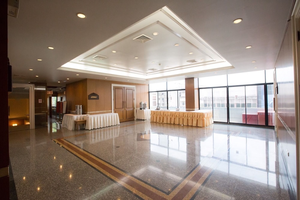 V L Hatyai Hotel 14/65