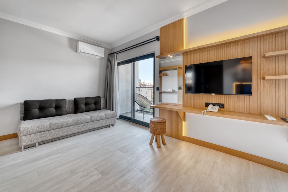 Hildegard Hotel 37/50
