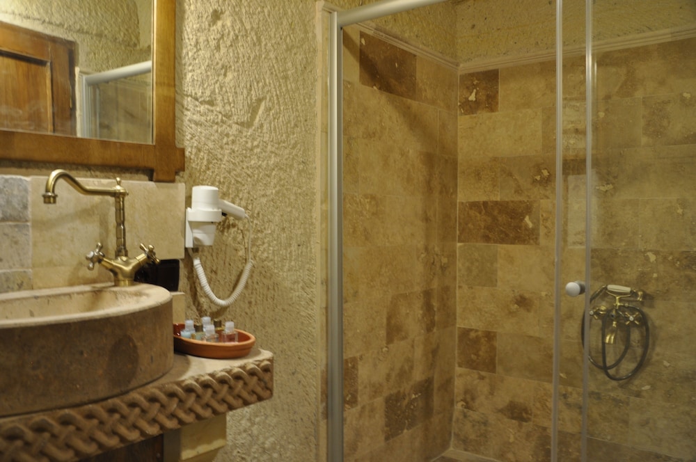Cavusin Cave House 48/50