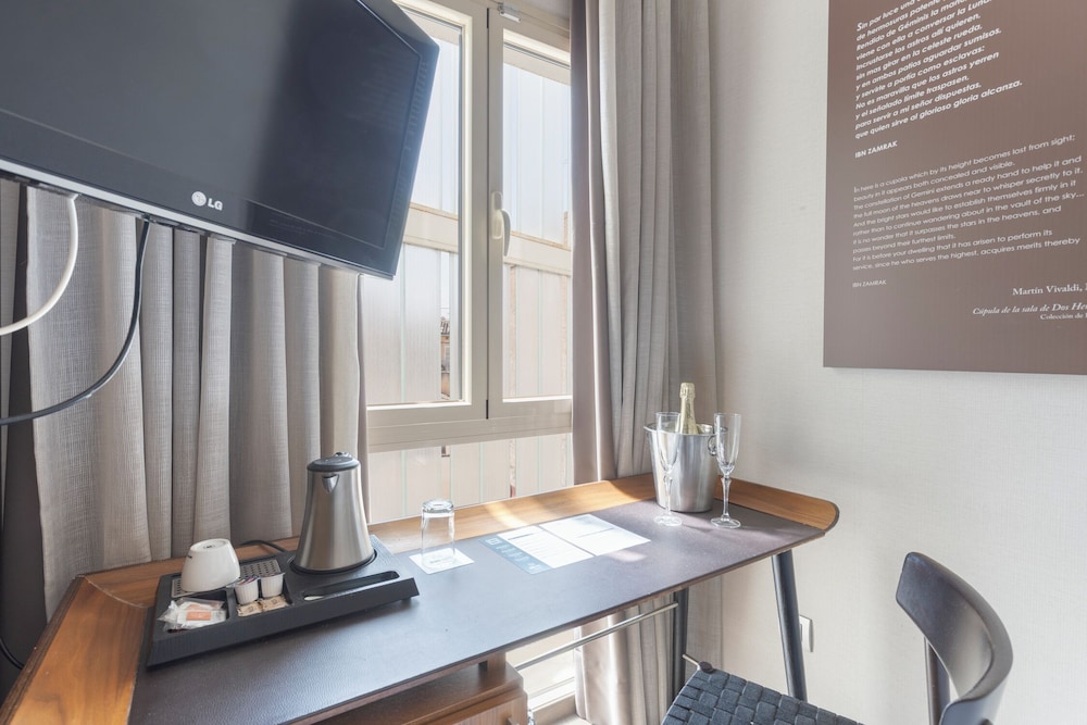 Bibo Suites Hotel 42/54