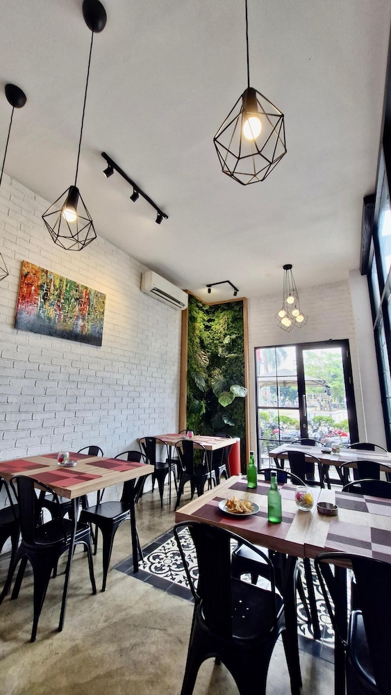 Nunia Tamansari Hotel 26/50