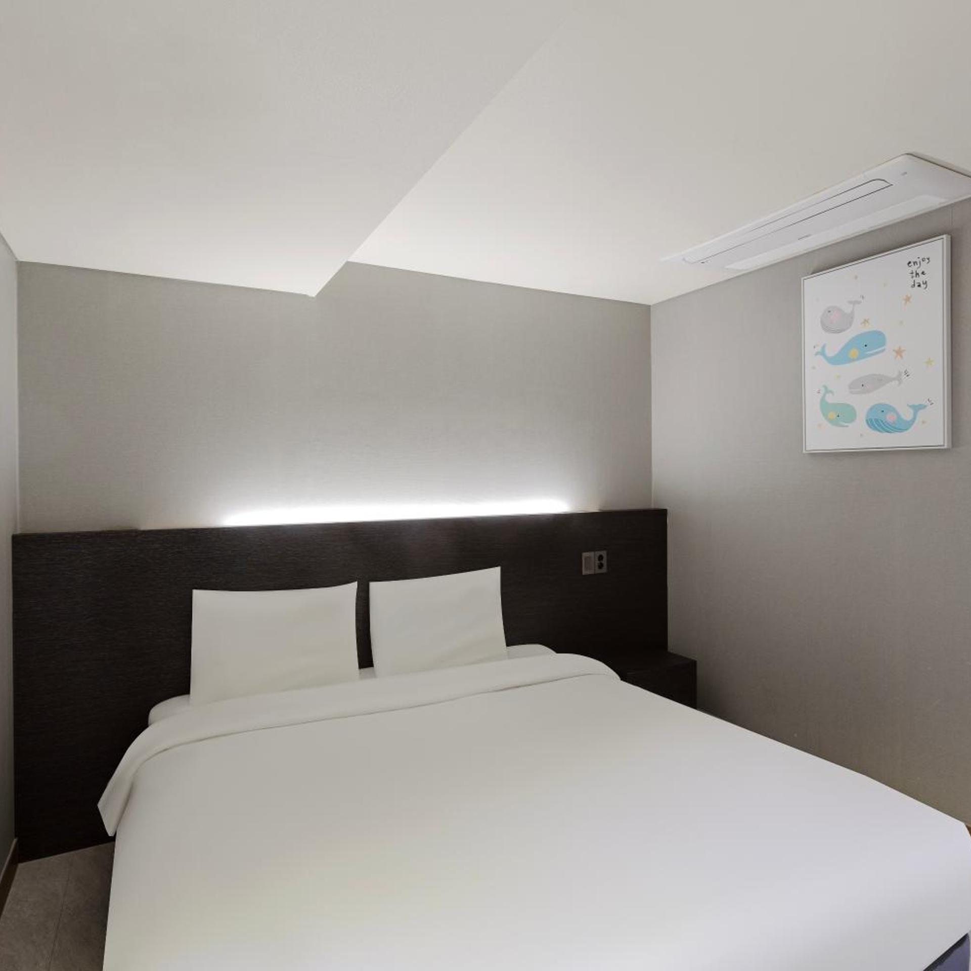 Kids Suite, City View