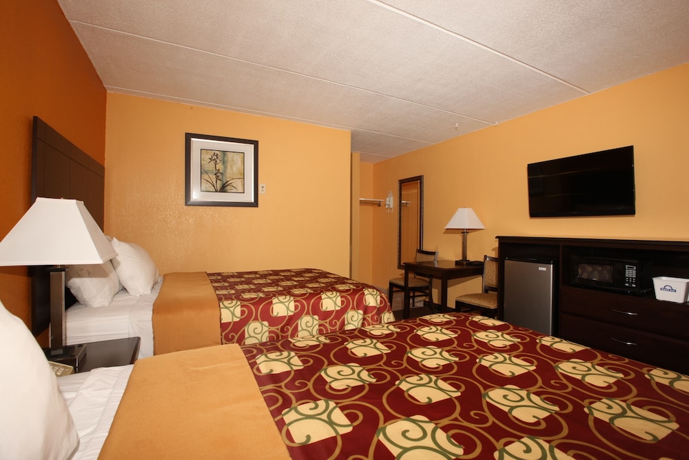 Days Inn by Wyndham Queensbury/Lake George 18/38