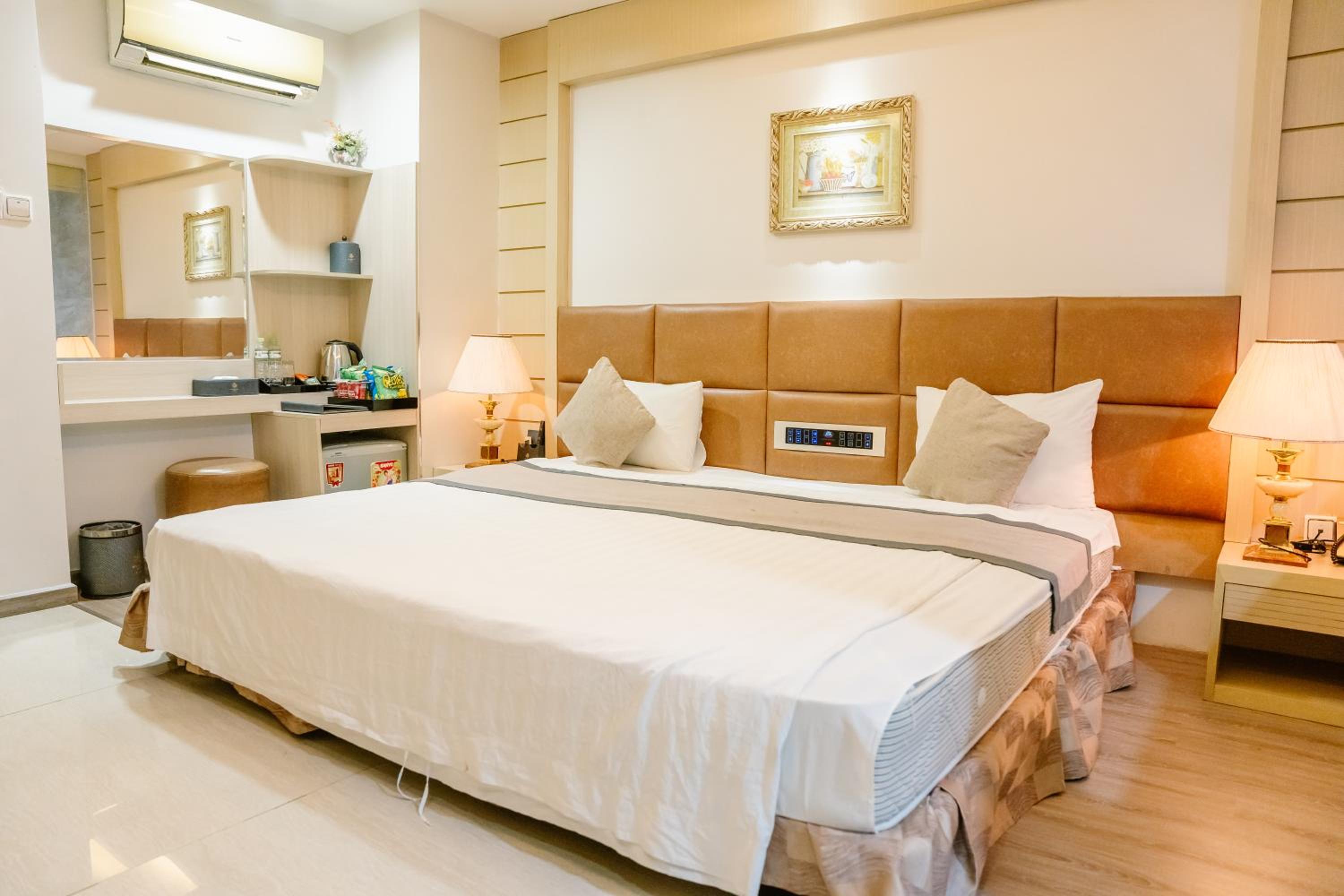 Superior, Double Bed, No Window