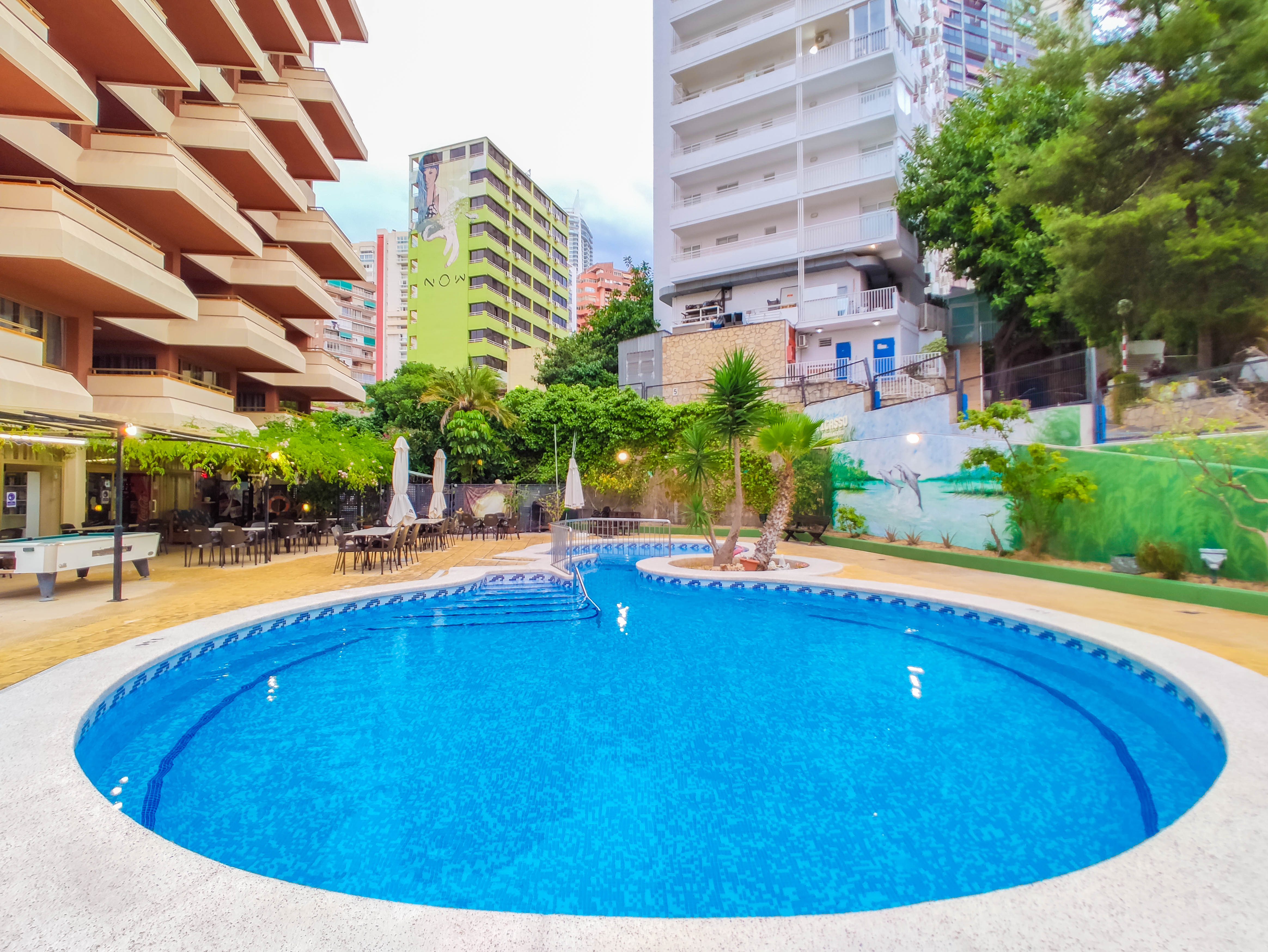 Picasso Apartments 40/48