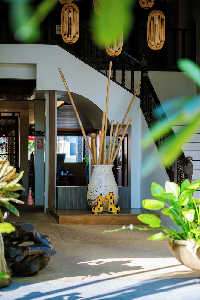 Am Samui Palace 11/77