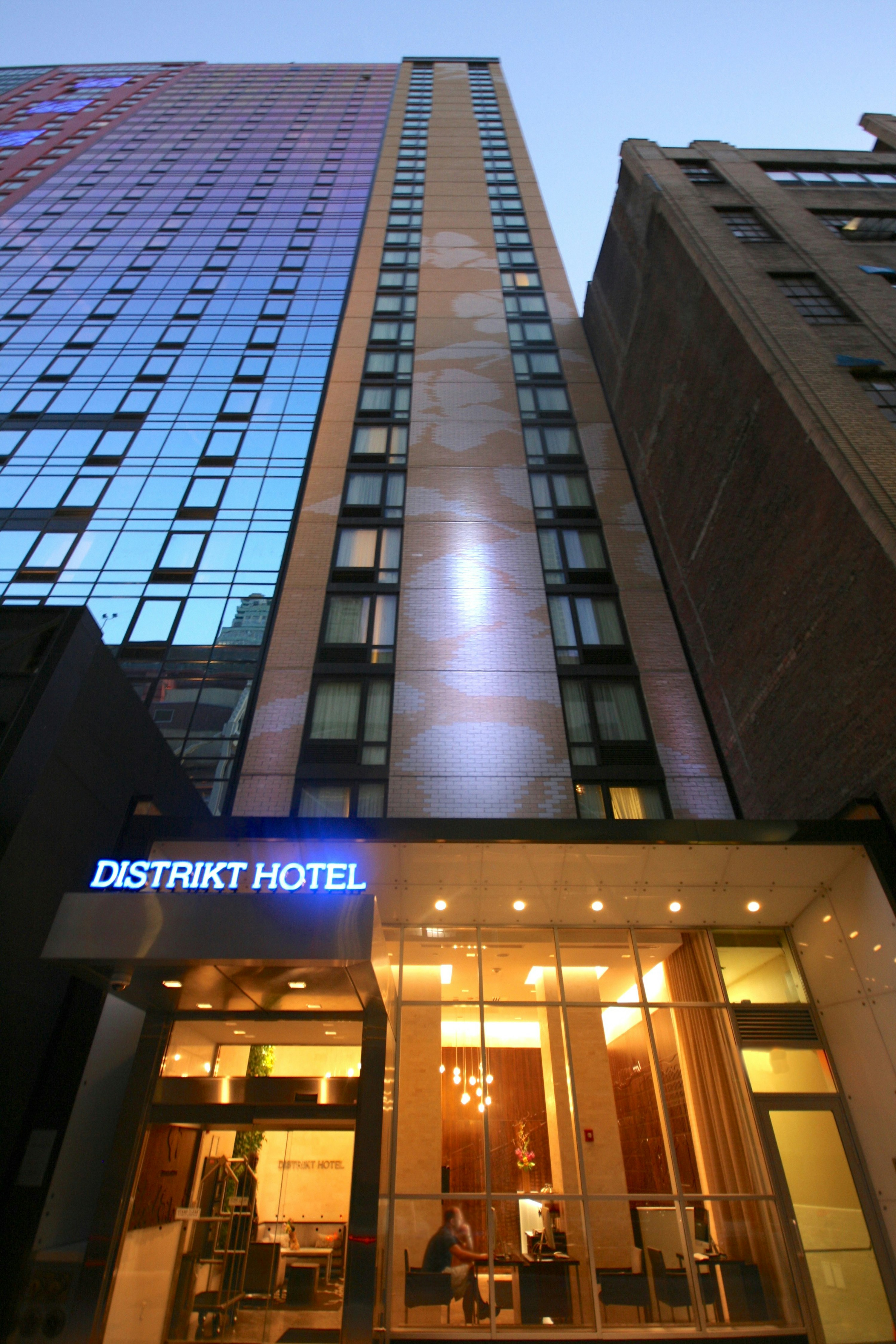 Distrikt Hotel New York City Tapestry Collection by Hilton 2/31