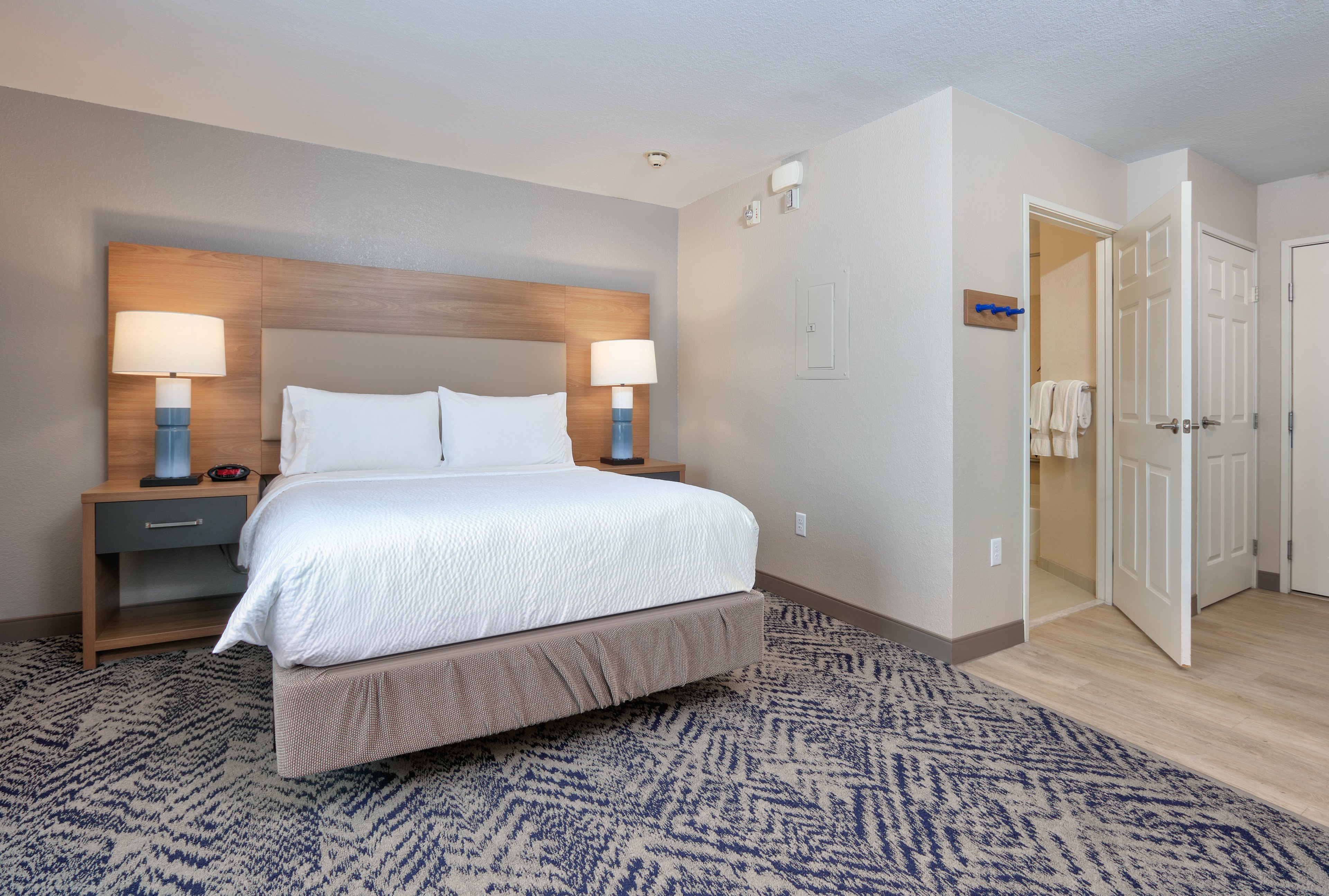 جناح استوديو بسرير كوين، Candlewood Suites Idaho Falls 2/6