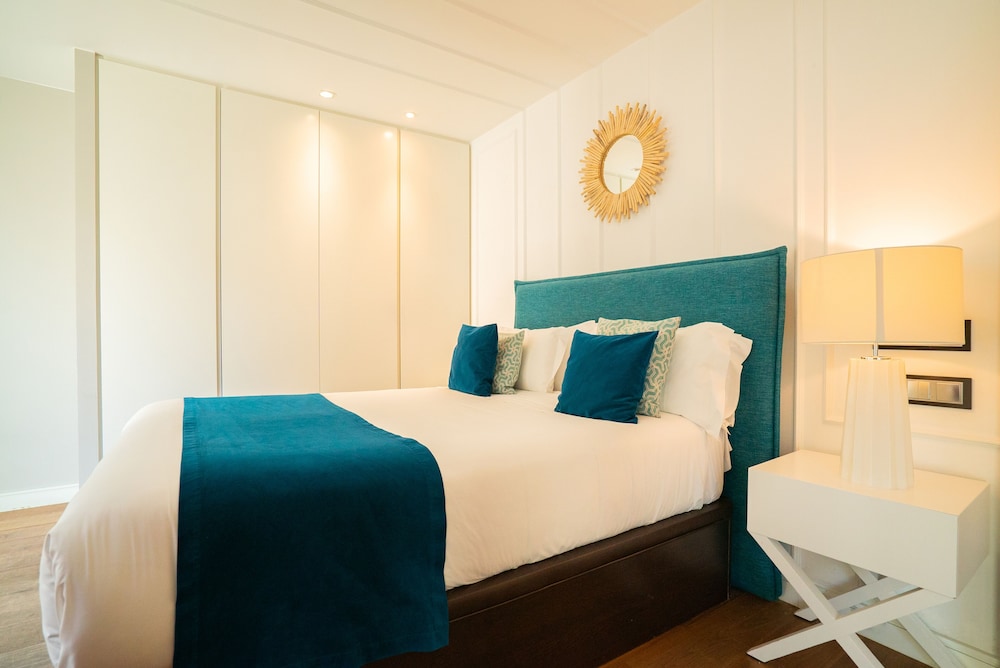 1 BEDROOM, APARTMENT