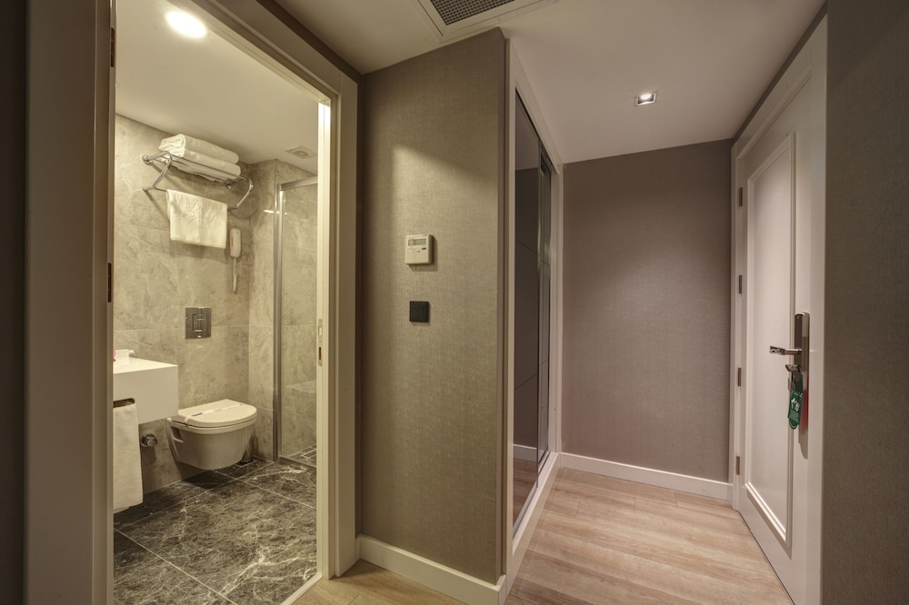 Dora Pera Hotel 17/63