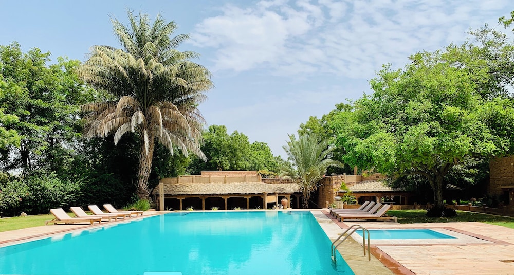 THE MANAVAR RESORT AND CAMP 46/50