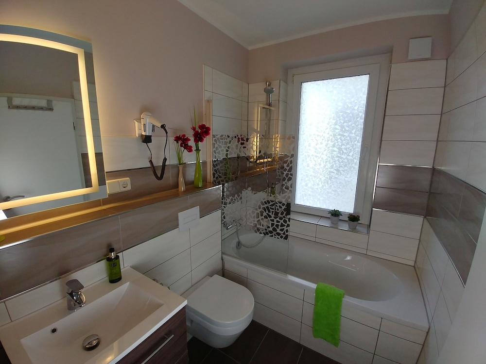 1 BEDROOM, EXCLUSIVE, APARTMENT