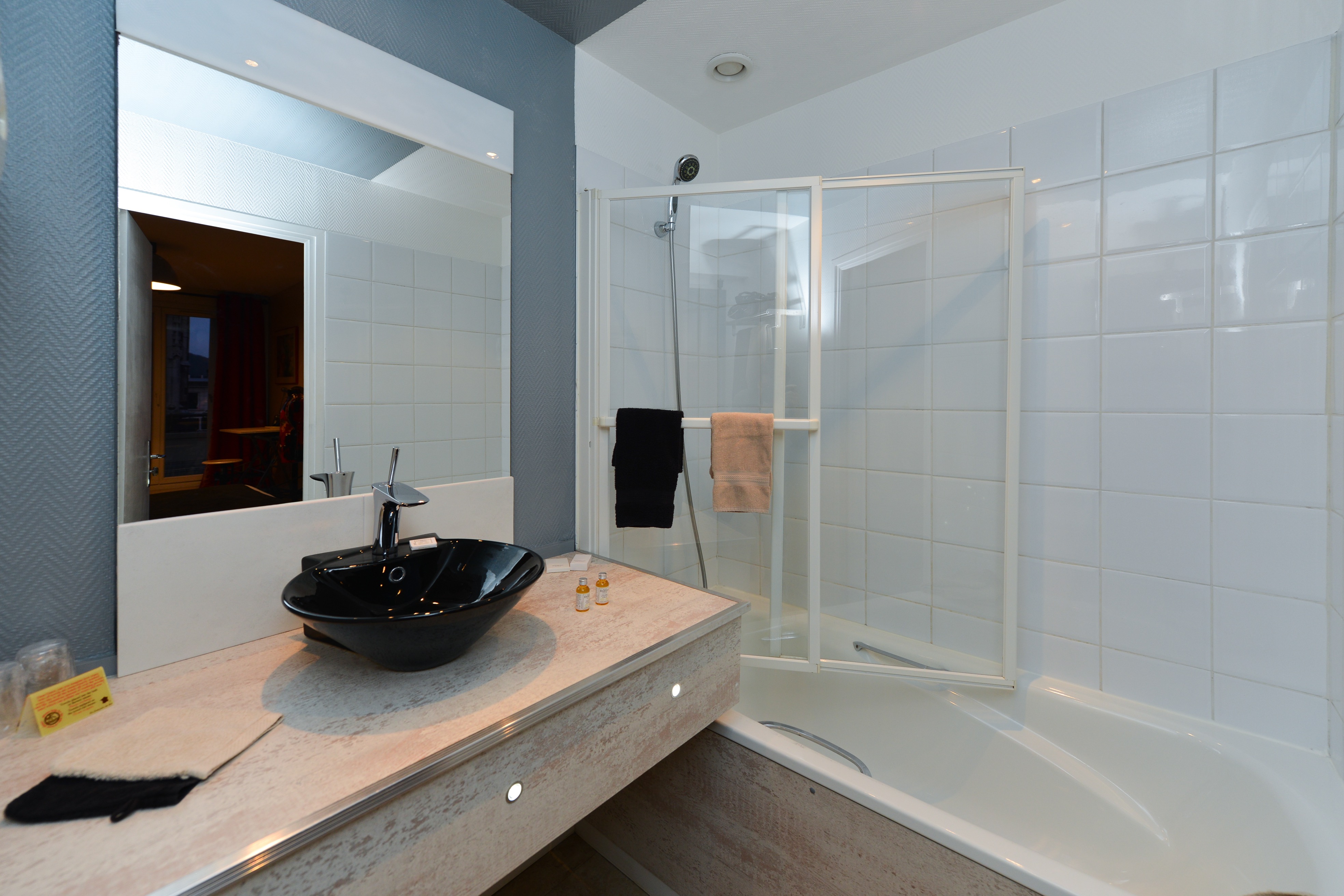 Atelier, Signature