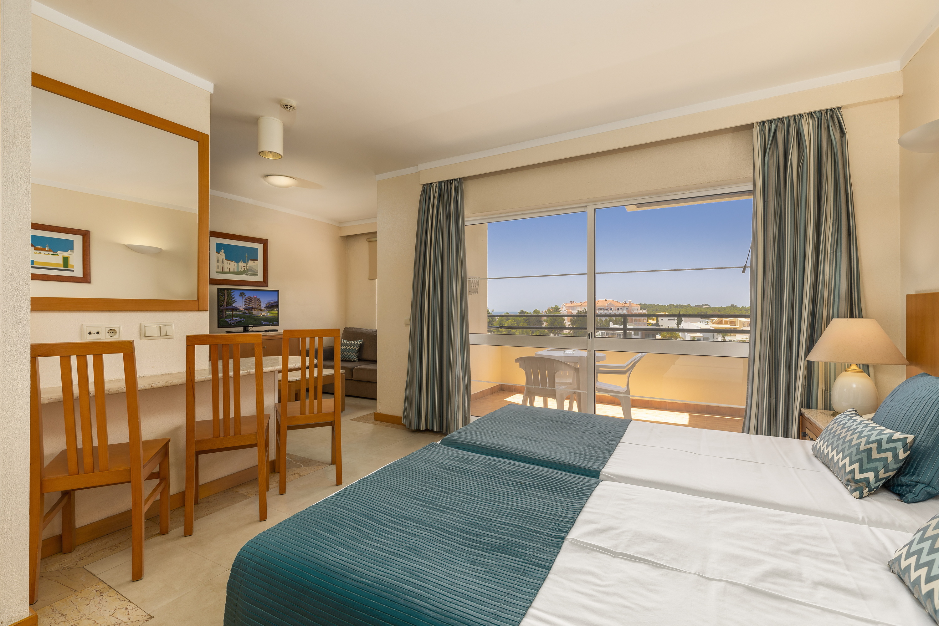 غرفة كلاسيكية بسرير مزدوج، Interpass VAU Hotel 3/4