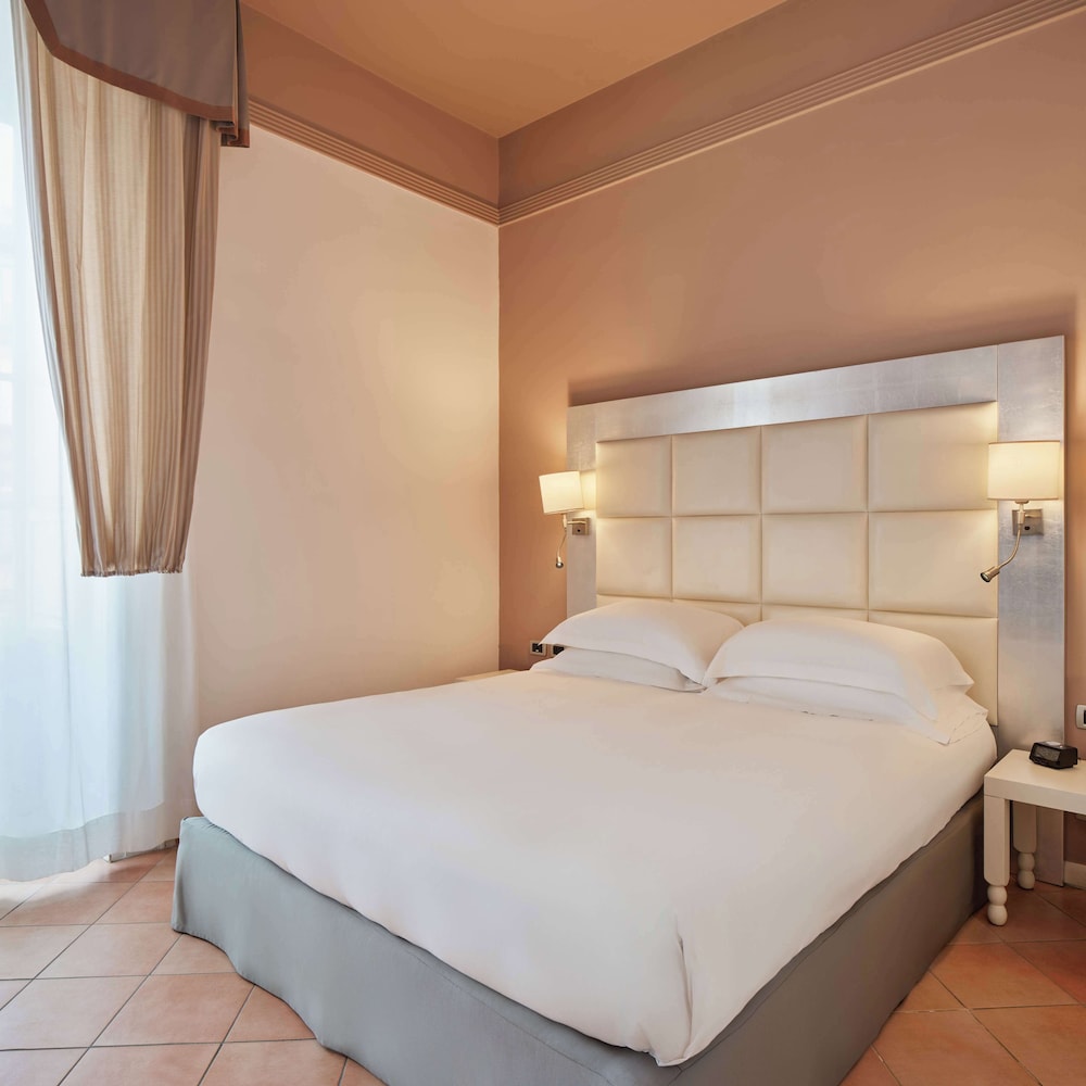 DELUXE, KING BED, SOFA