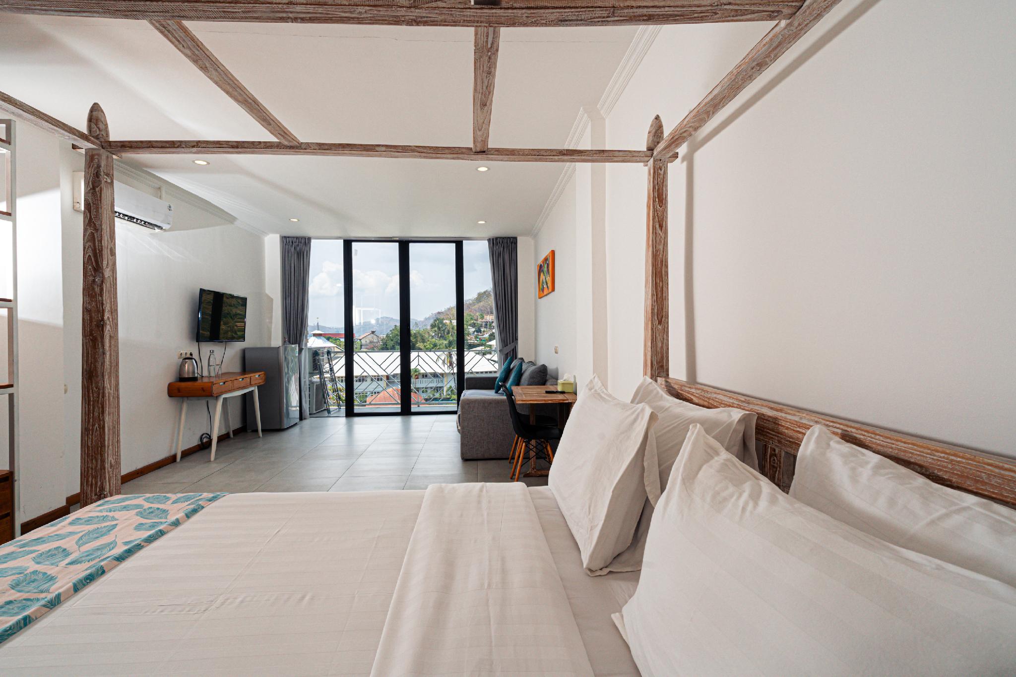 Deluxe, Balcony, High Floor