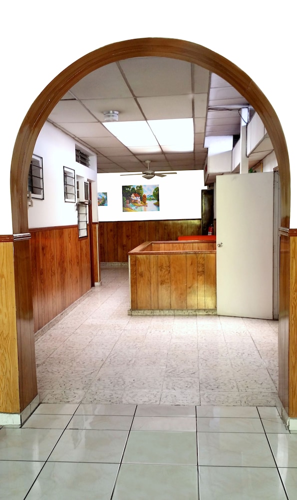 Hotel Manantiales El Salvador 5/52