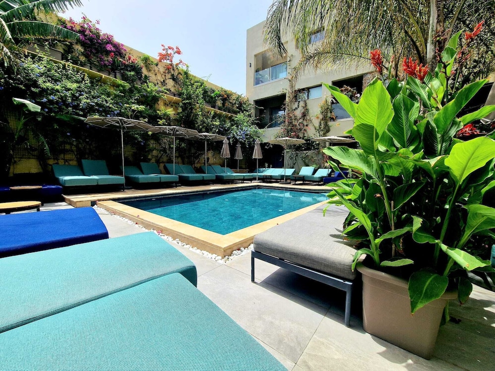 The Village Boutique and Spa 65/72