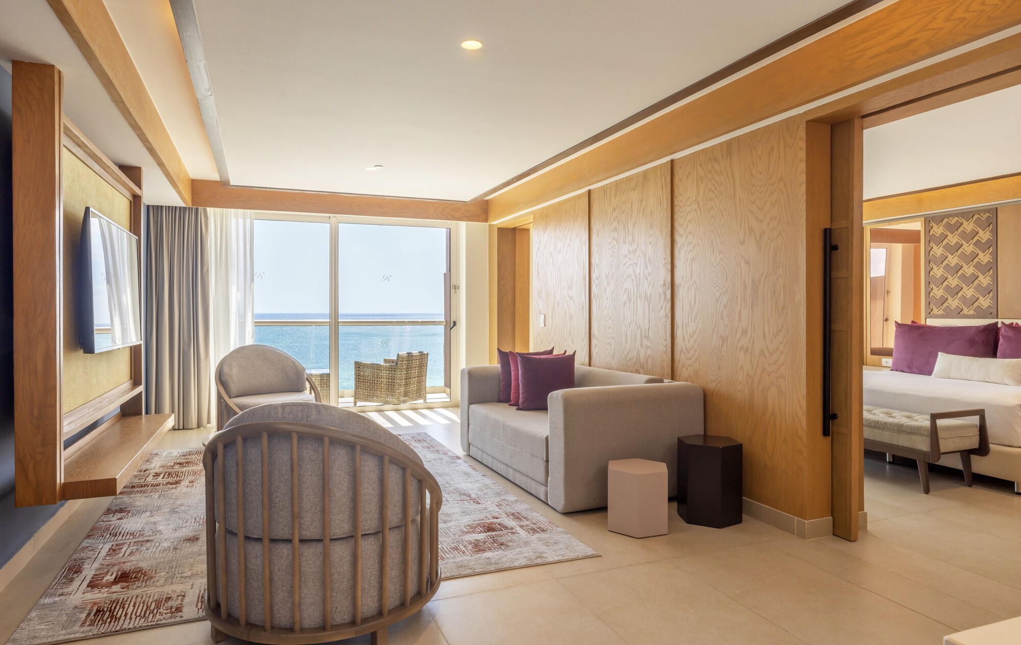 1 Bedroom, Diamond Club, Presidential, Luxury, Suite, King Bed, Ocean Front, Sofa، Royalton Splash Riviera Cancun, An Autograph Collection All-Inclusive Resort 2/7