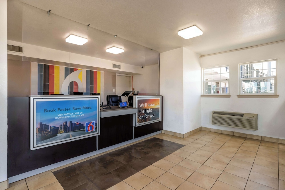 Studio6 Fort Worth, TX -Stockyards East 6/37