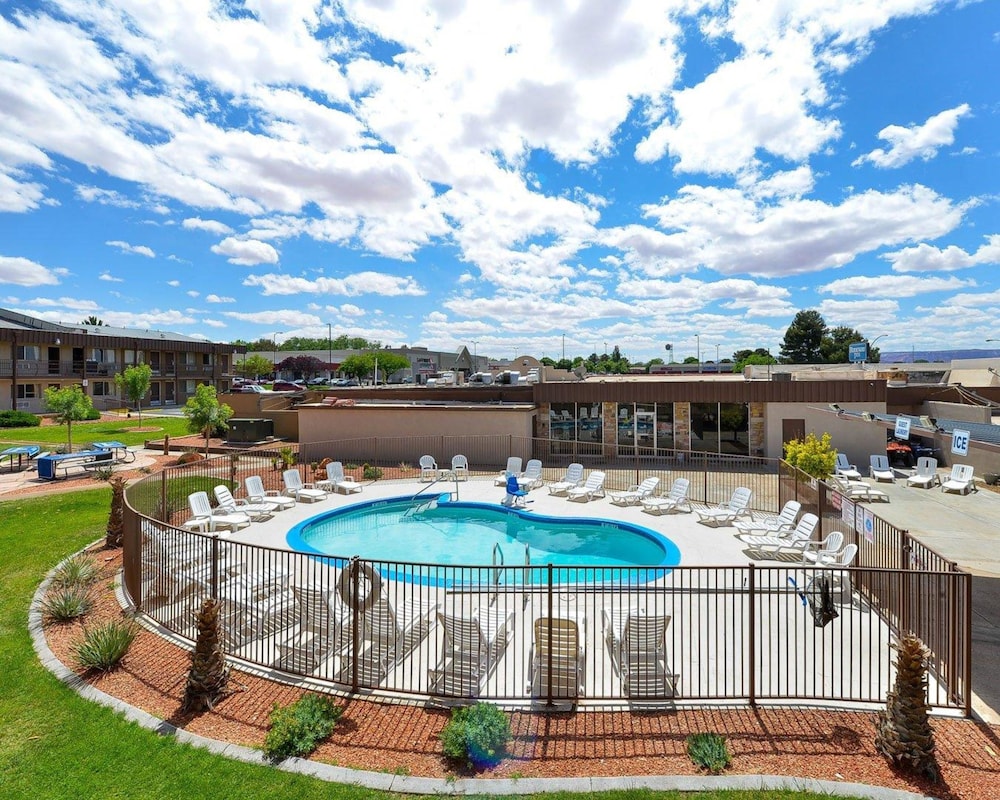 Rodeway Inn At Lake Powell 5/42