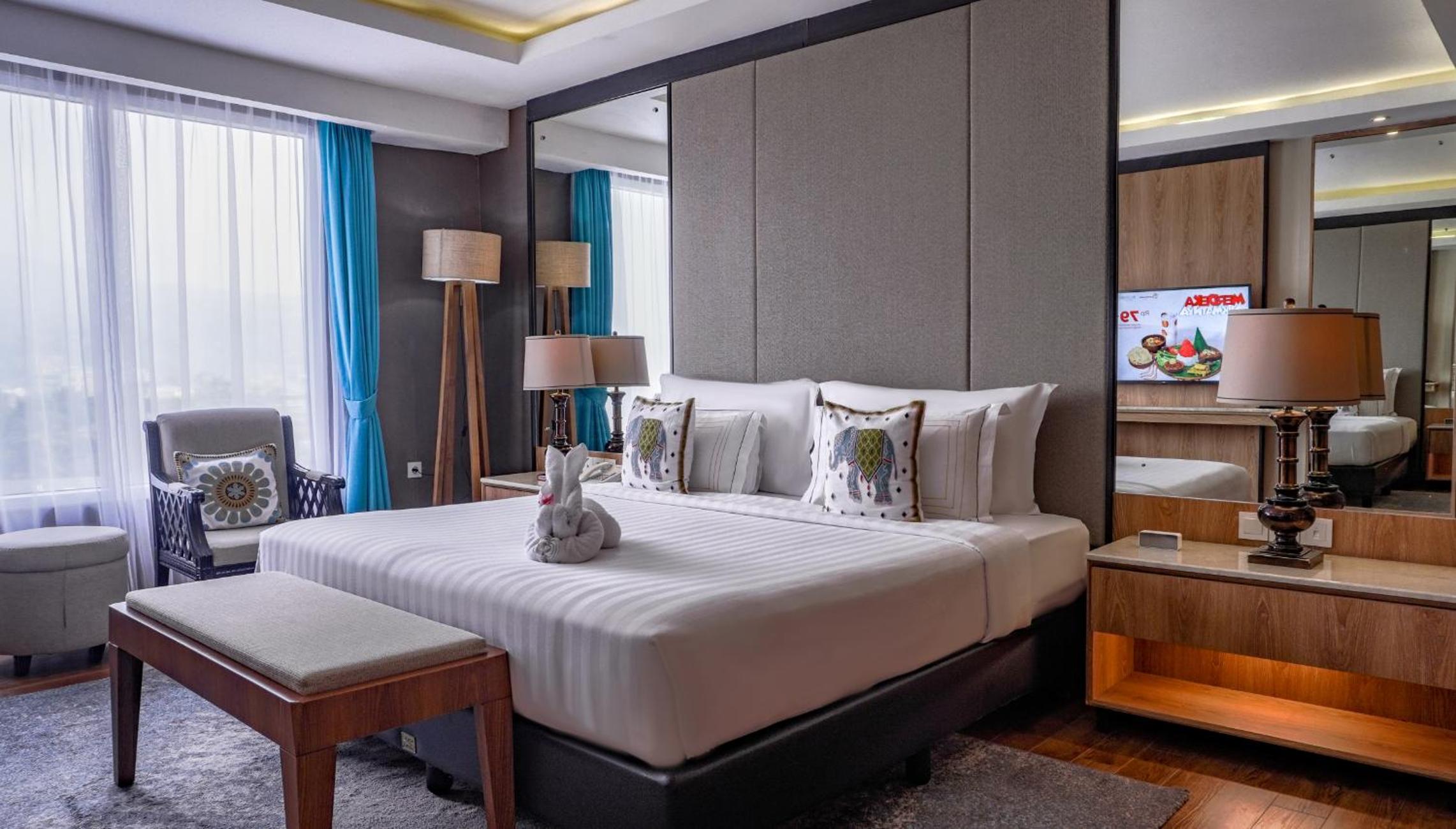 Presidential, Suite, Grand Sunshine Resort and Convention 2/6