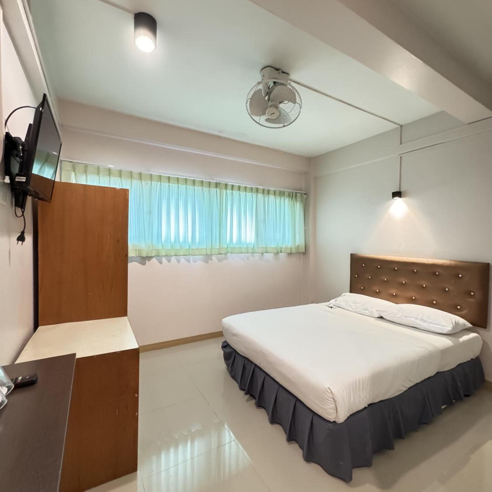Room, Double Bed, with Fan