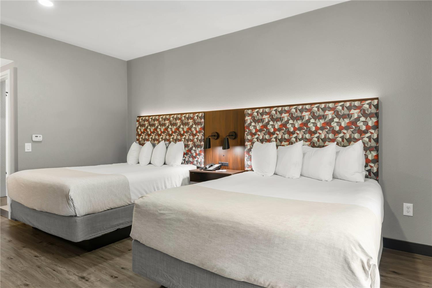 Hawthorn Suites By Wyndham College Station 24/60