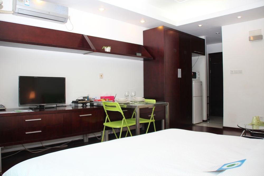 World Union Service Apartment Cosmo 3/72